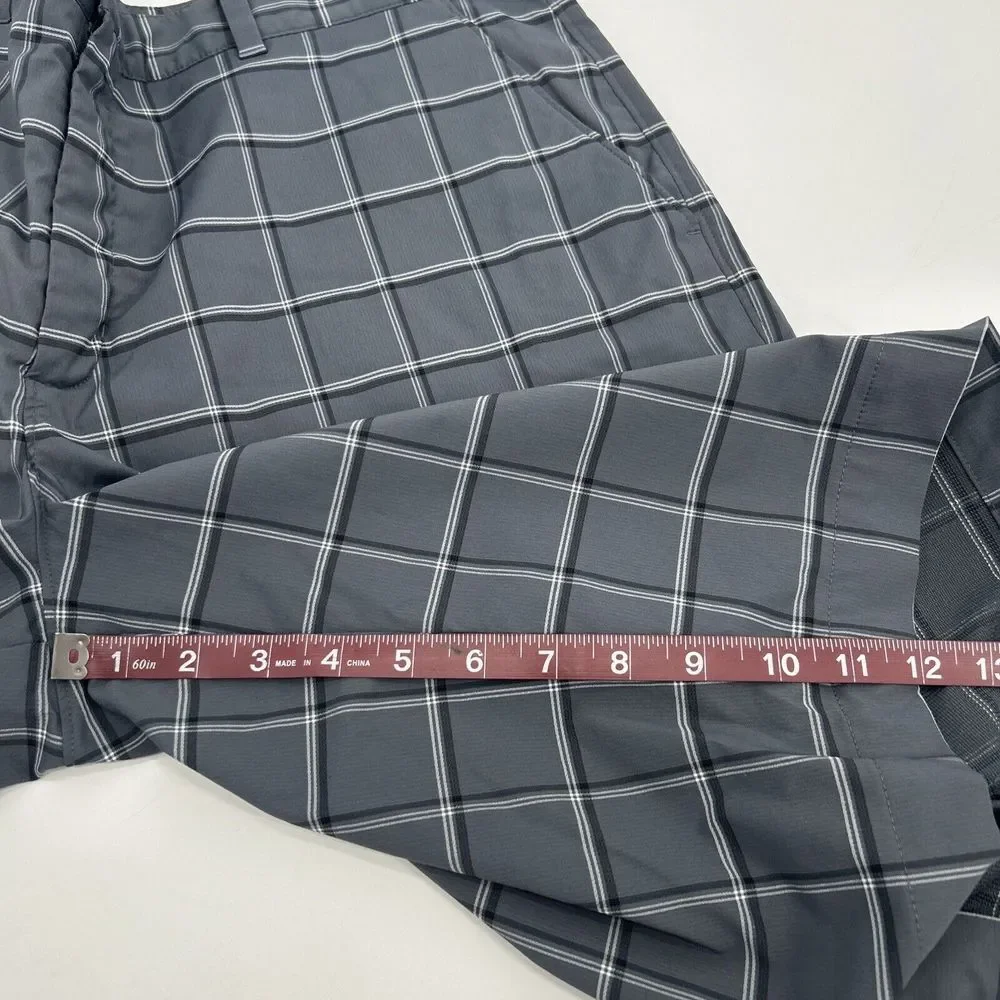 Nike Golf Shorts Men's 40 Gray White Black Plaid Flat Front Chino Casual Dri-Fit